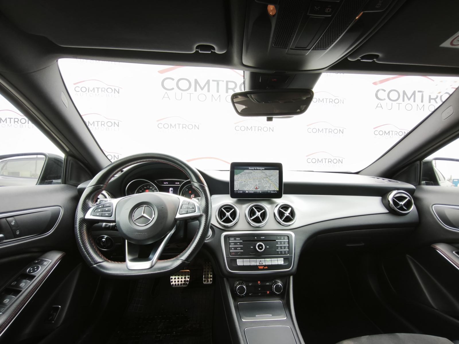 Mercedes-Benz GLA 200 d**AMG**NIGHT PAKET**, fotografija 8