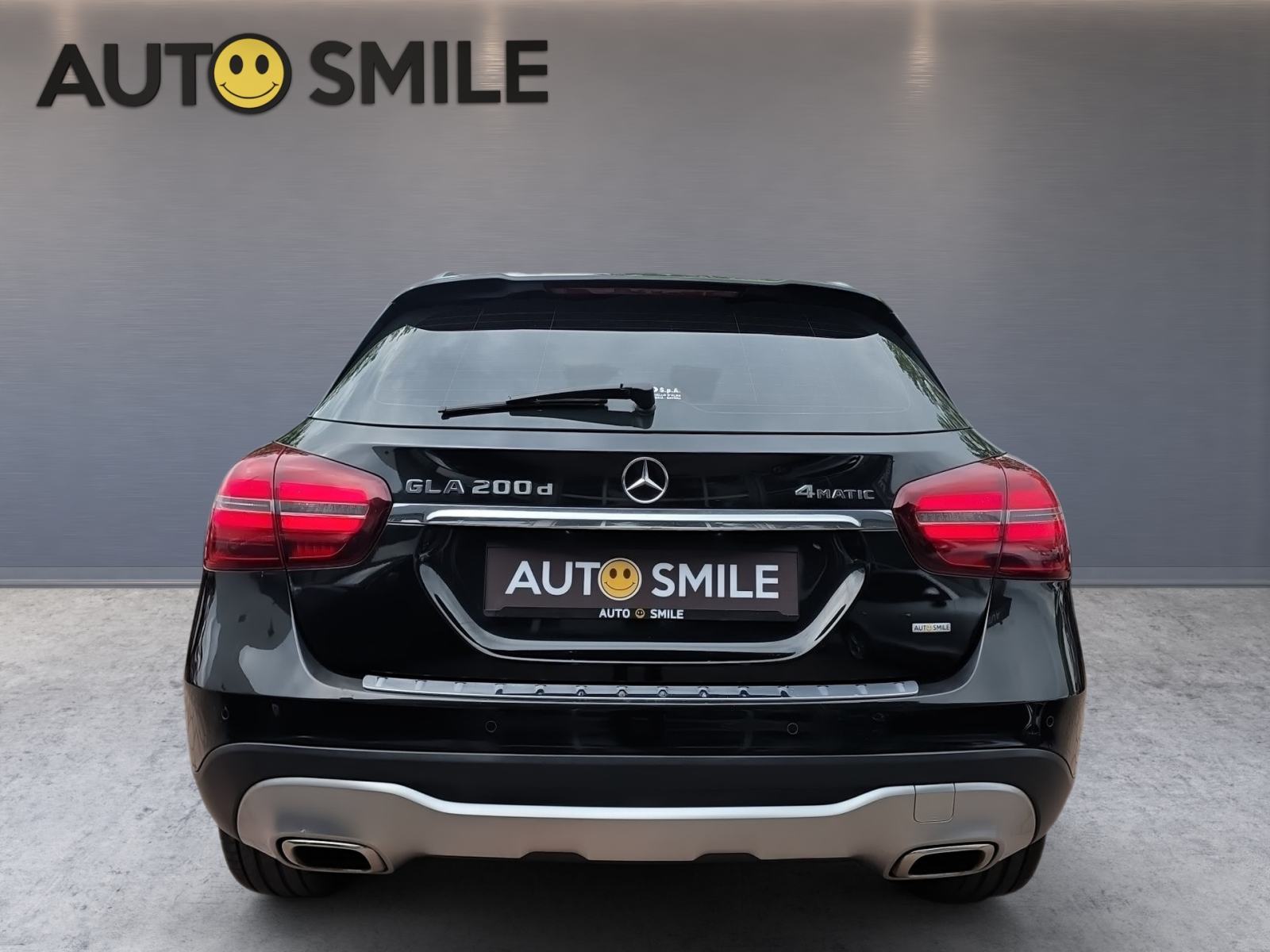 Mercedes-Benz GLA 200D, 4X4, AUT., BI-XENON, NAVI, TEMP, JAMSTVO..., fotografija 7
