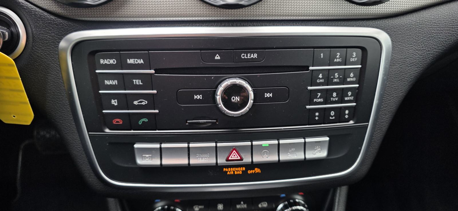 Mercedes-Benz GLA 200D, 4X4, AUT., BI-XENON, NAVI, TEMP, JAMSTVO..., fotografija 20