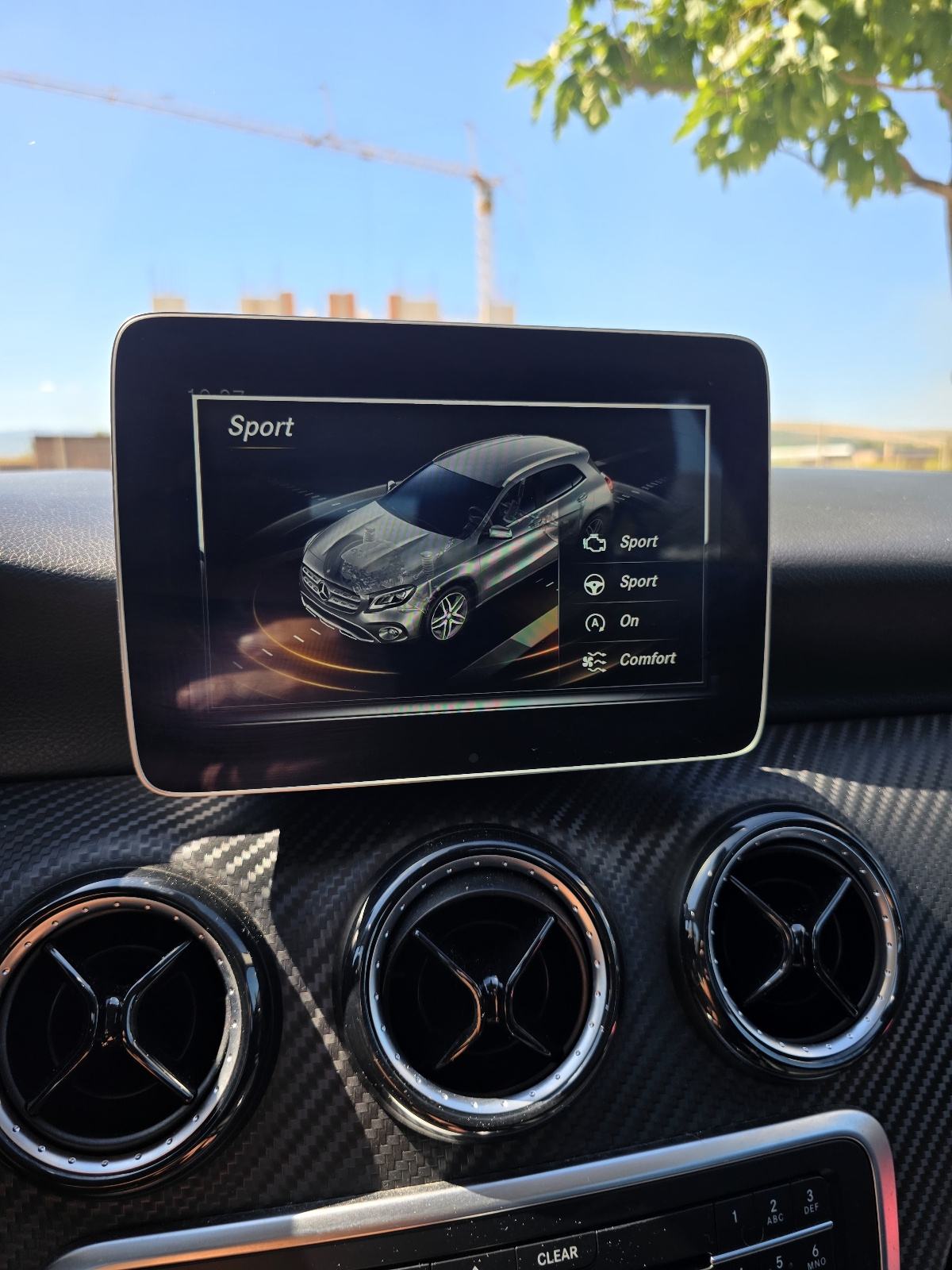 Mercedes-Benz GLA 200 d automatik, fotografija 12