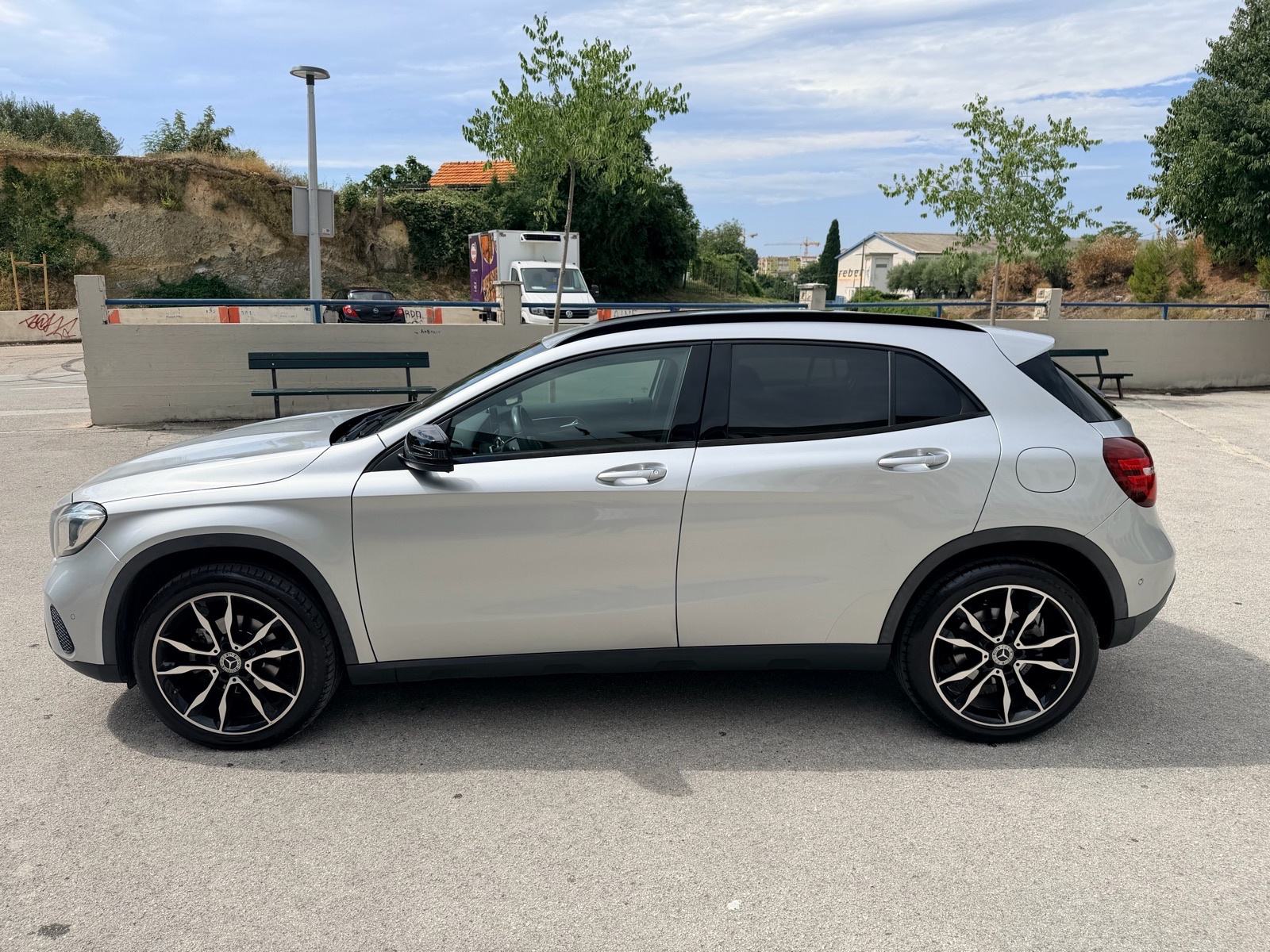 GLA 200d, 2018, KEY LESS, NAVI. Led, PDC, Night, Autom, Zamjena skuter, fotografija 4