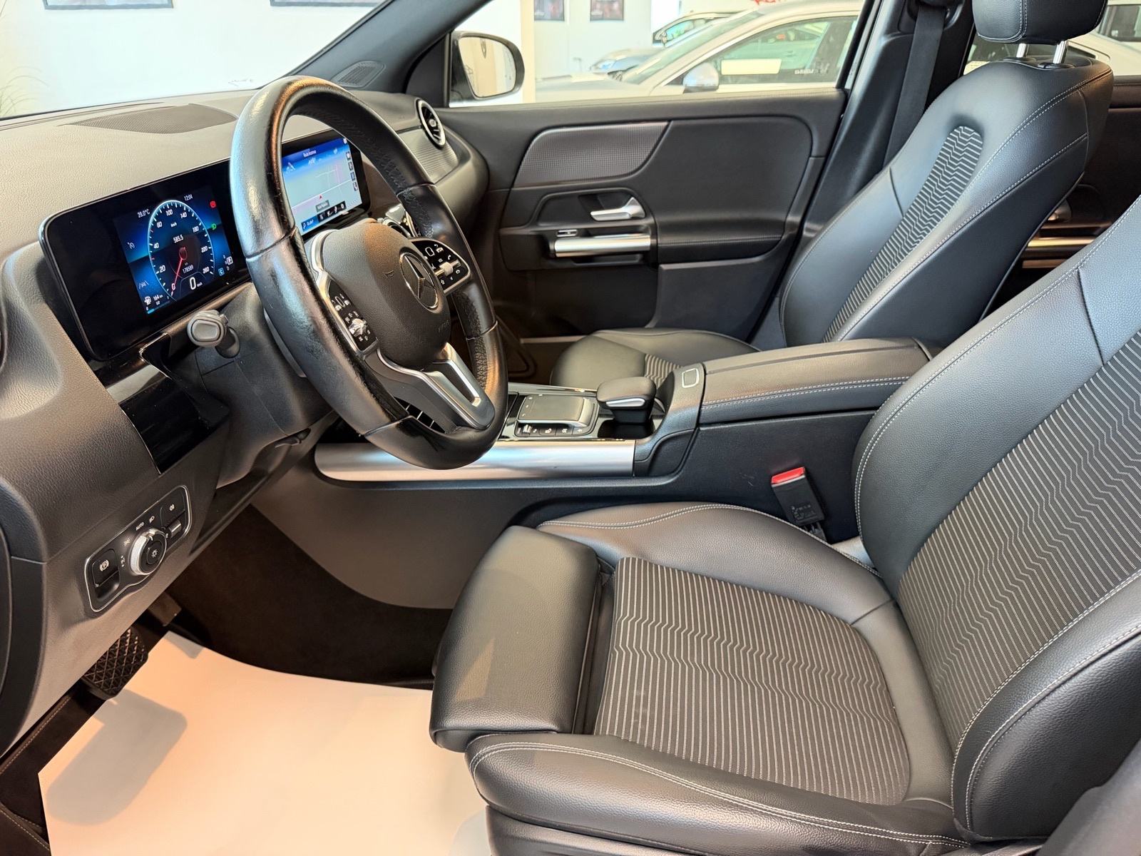 Mercedes-Benz GLA 200 d ⭐️Automatik⭐️, fotografija 16