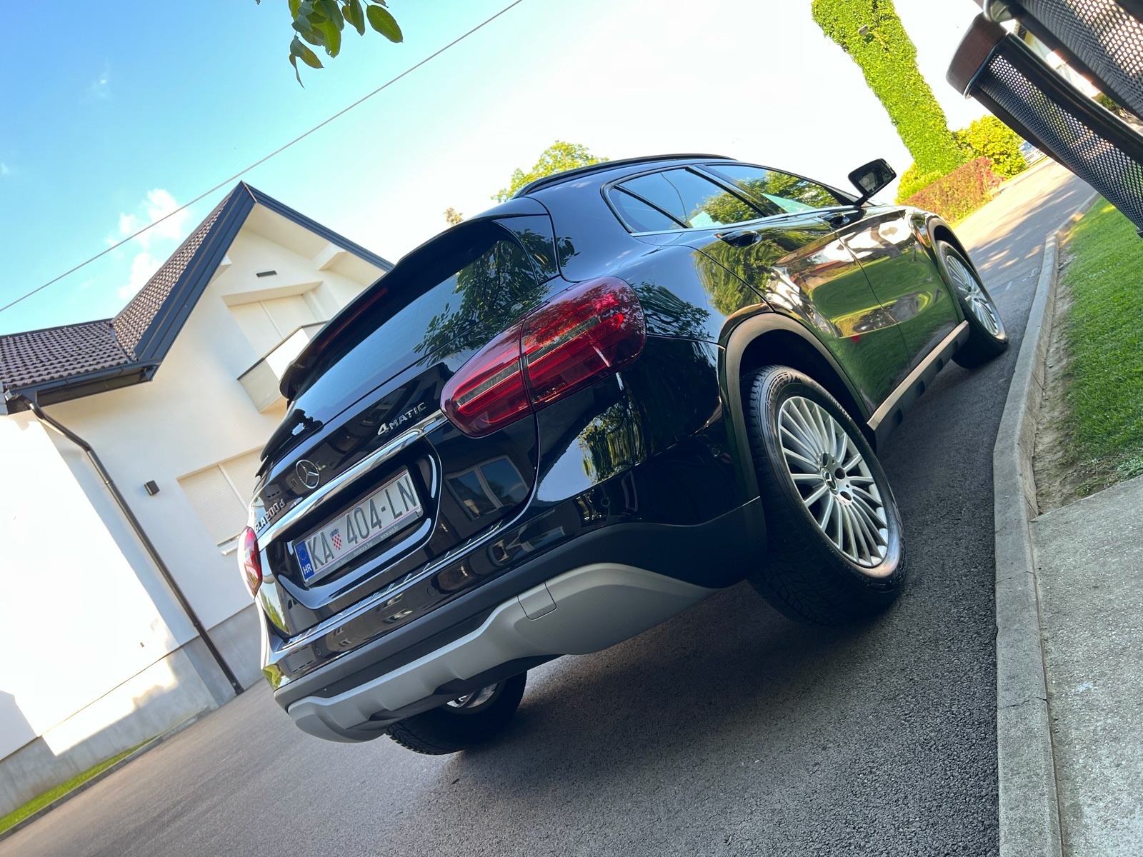 Mercedes-Benz GLA 200 d automatik, fotografija 1