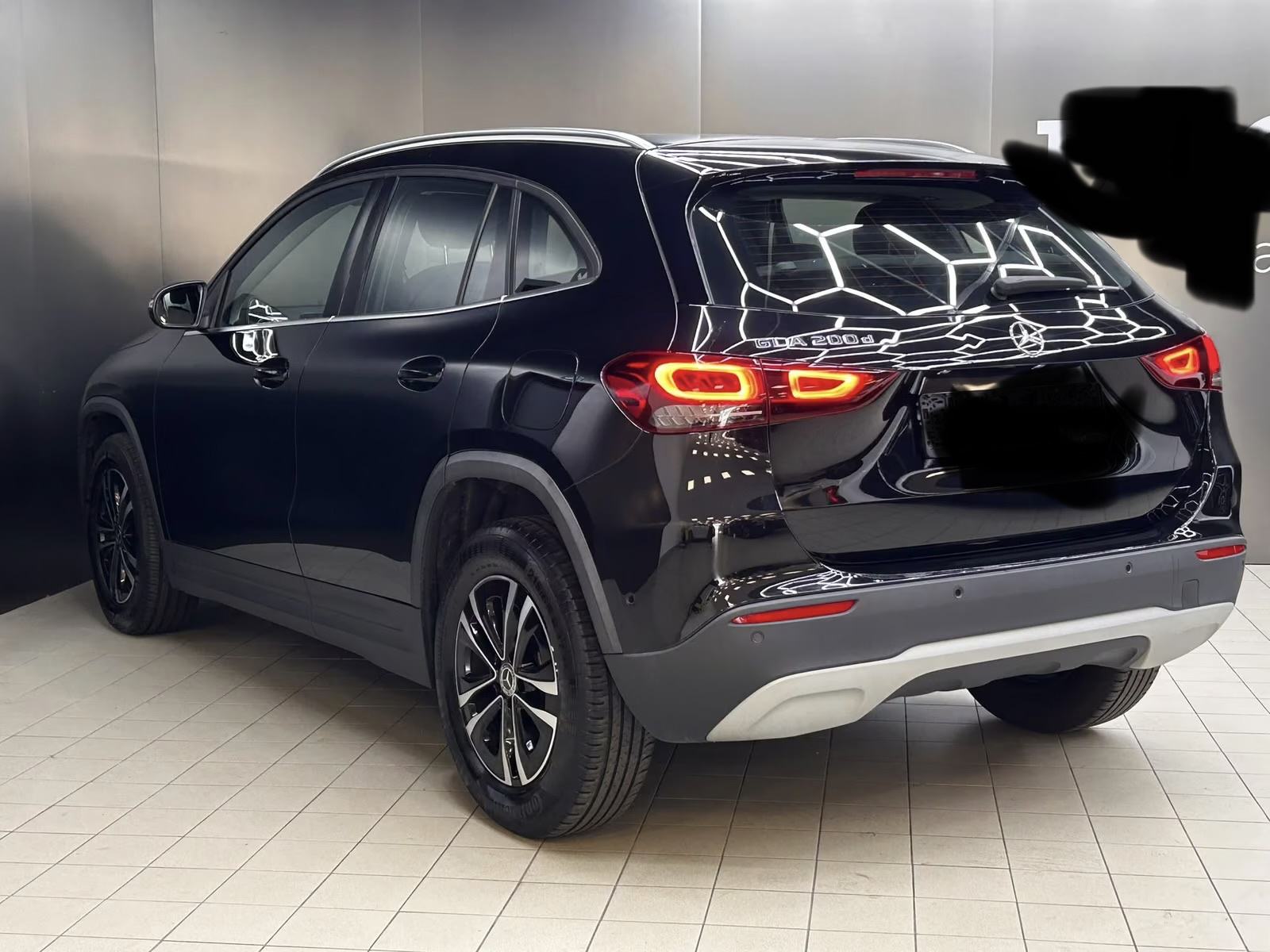 Mercedes-Benz GLA 200 d automatik, fotografija 4
