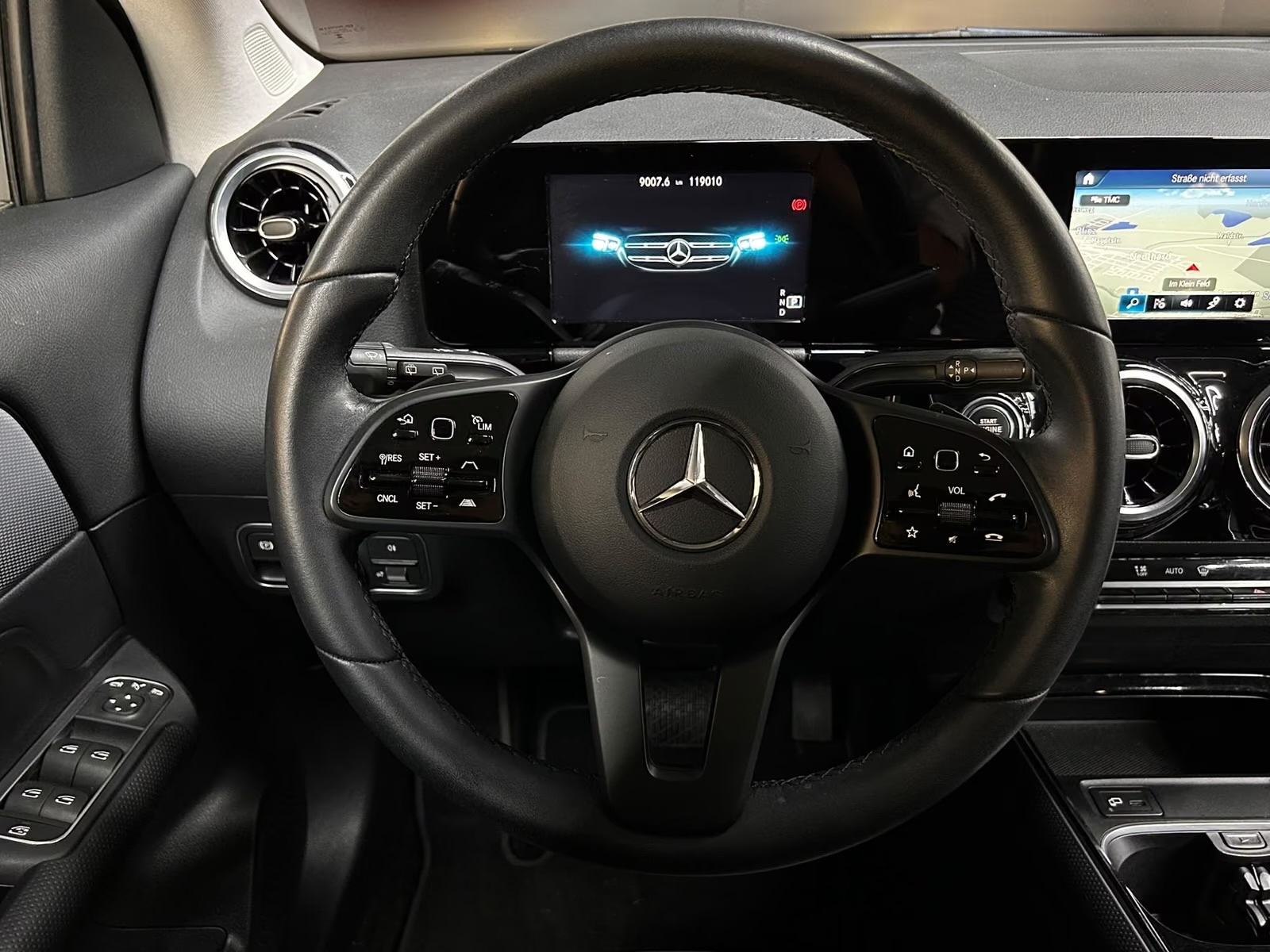 Mercedes-Benz GLA 200 d automatik, fotografija 10