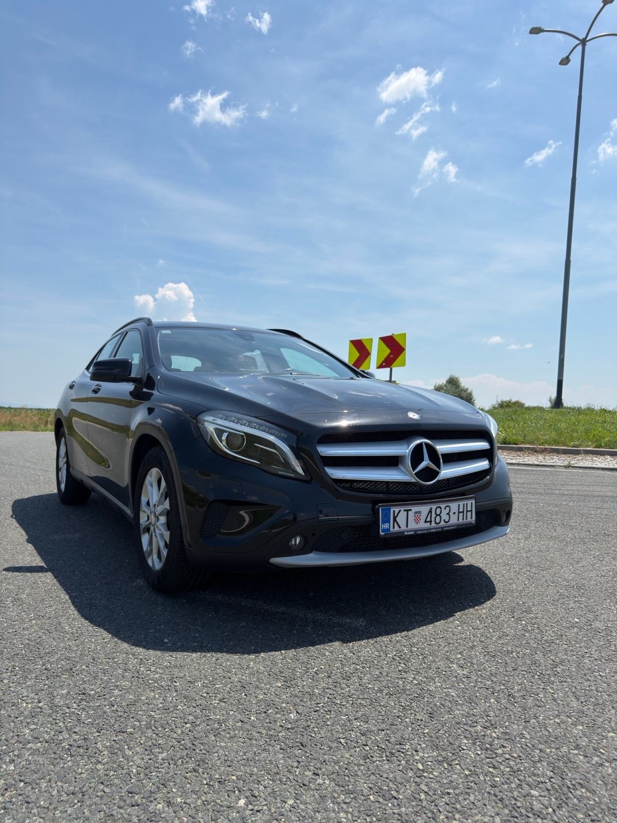 Mercedes-Benz GLA 200 d automatik, fotografija 2