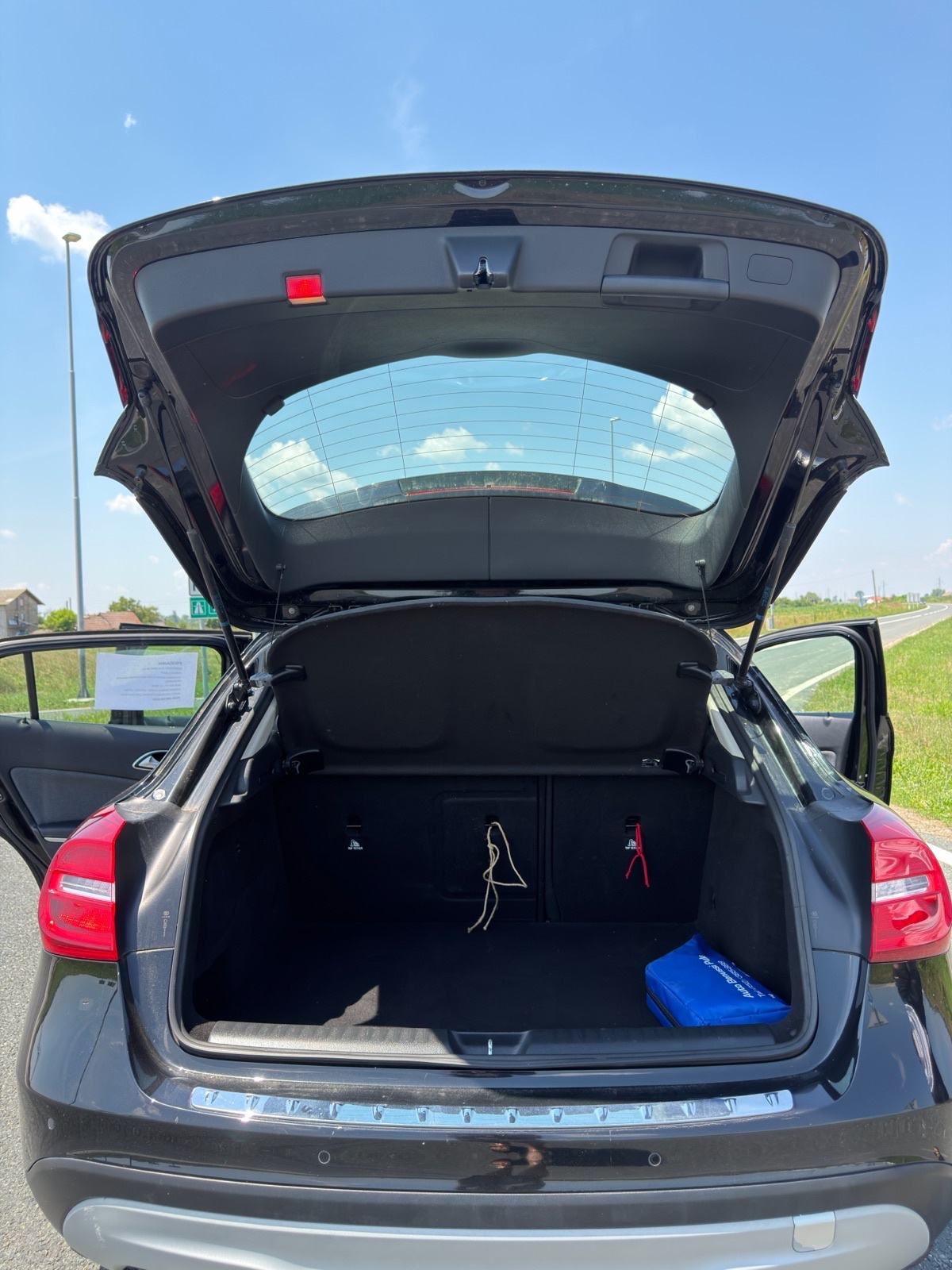 Mercedes-Benz GLA 200 d automatik, fotografija 5