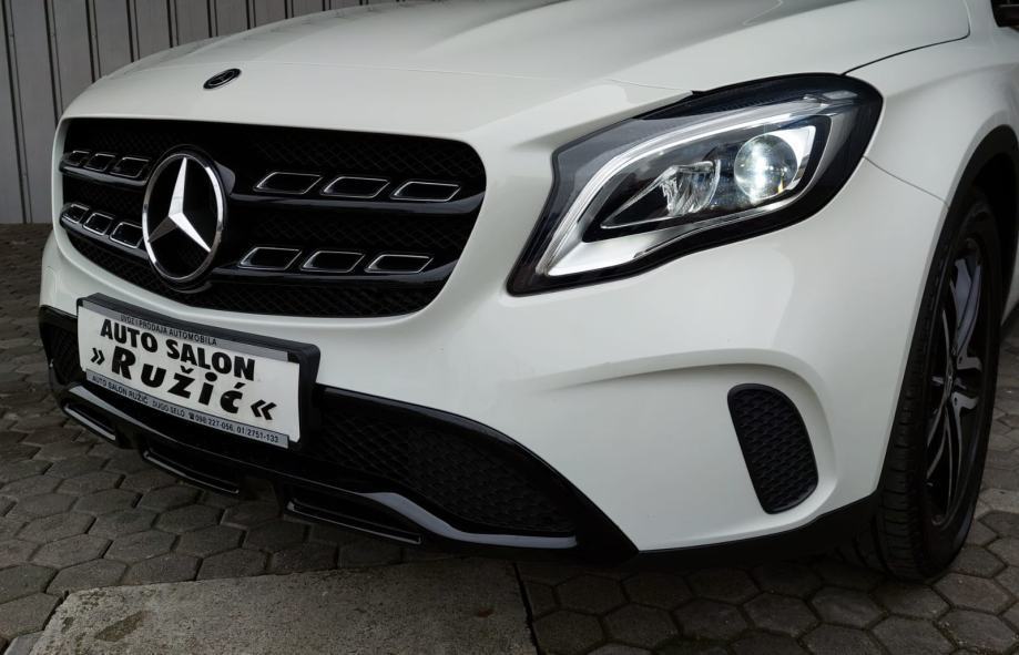 Mercedes-Benz GLA 200 d STYLE EXCLUSIVE ALU 2XPDC NAVI FULL LED GARNC., fotografija 19