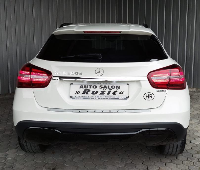 Mercedes-Benz GLA 200 d STYLE EXCLUSIVE ALU 2XPDC NAVI FULL LED GARNC., fotografija 5