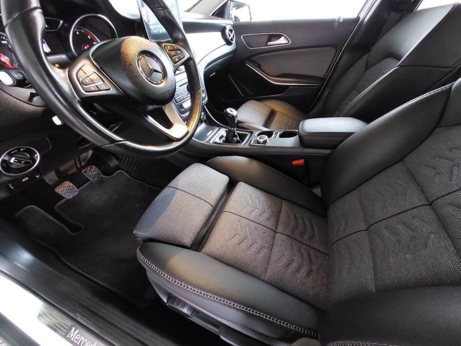 Mercedes-Benz GLA 200 d STYLE EXCLUSIVE ALU 2XPDC NAVI FULL LED GARNC., fotografija 8