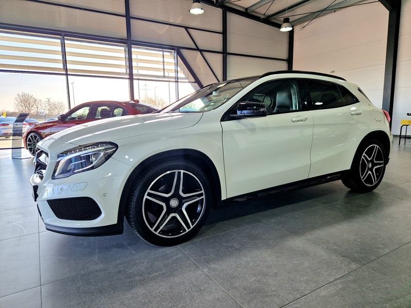 Mercedes-Benz GLA 200d AMG Line automatik Panorama, pogled izvana - slika 3