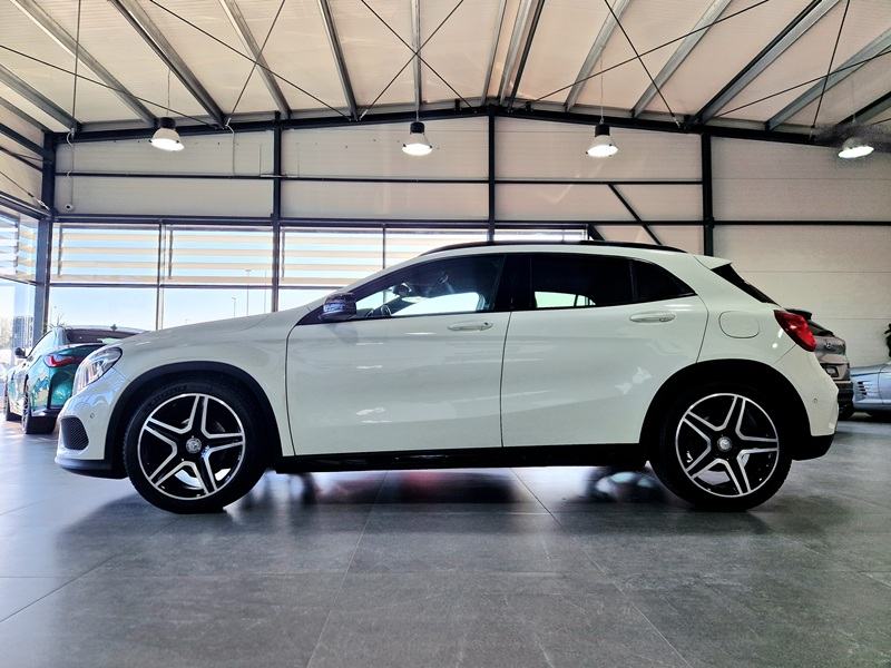 Mercedes-Benz GLA 200d AMG Line automatik Panorama, pogled izvana - slika 4
