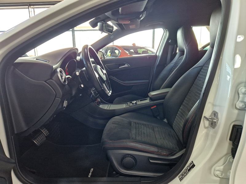 Mercedes-Benz GLA 200d AMG Line automatik Panorama, fotografija 12