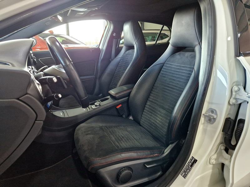 Mercedes-Benz GLA 200d AMG Line automatik Panorama, fotografija 13