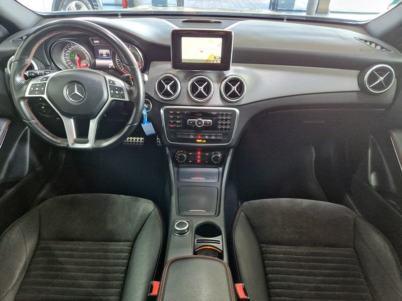 Mercedes-Benz GLA 200d AMG Line automatik Panorama, fotografija 14