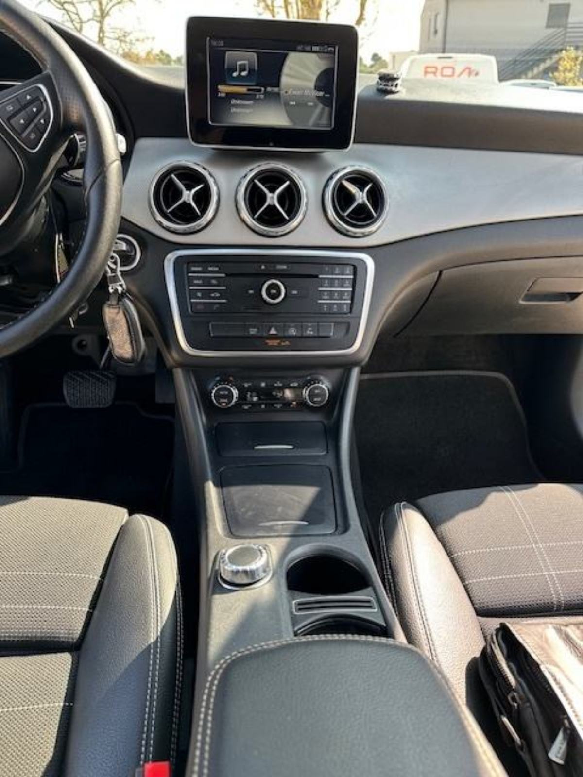 Mercedes-Benz GLA 200d aut.Kao nov!Kupljen u Hr, fotografija 12