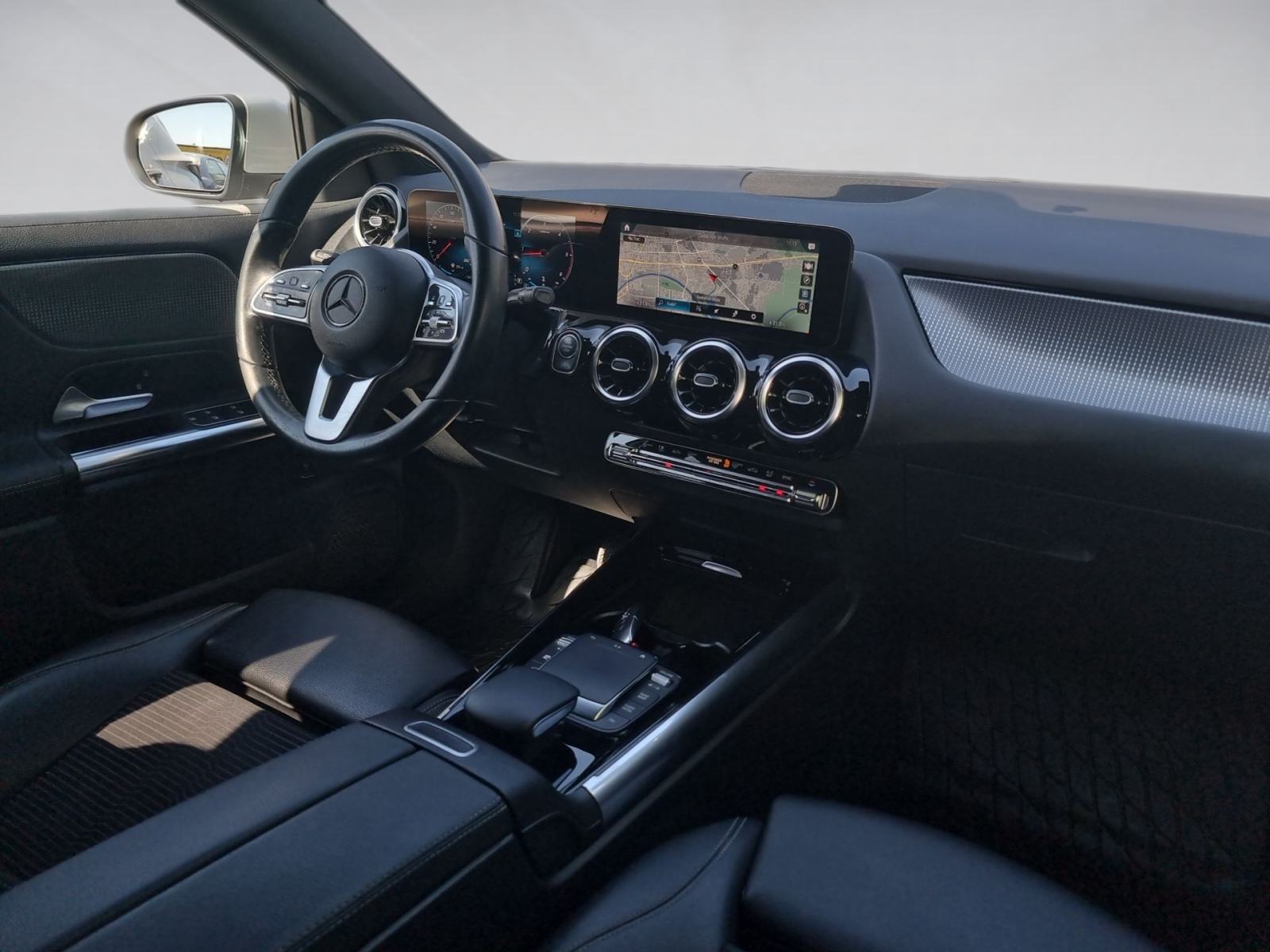 MERCEDES-BENZ GLA 200d,U PDV u,LED,VIRTUAL WIDESCREEN COCKPIT, LEASING, fotografija 18