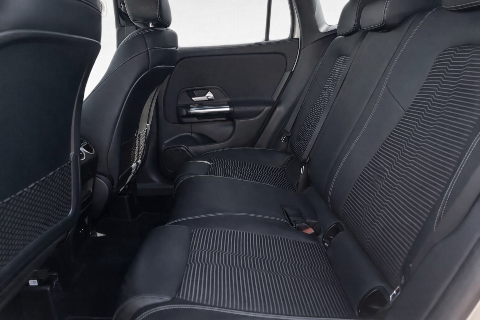 MERCEDES-BENZ GLA 200d,U PDV u,LED,VIRTUAL WIDESCREEN COCKPIT, LEASING, fotografija 20