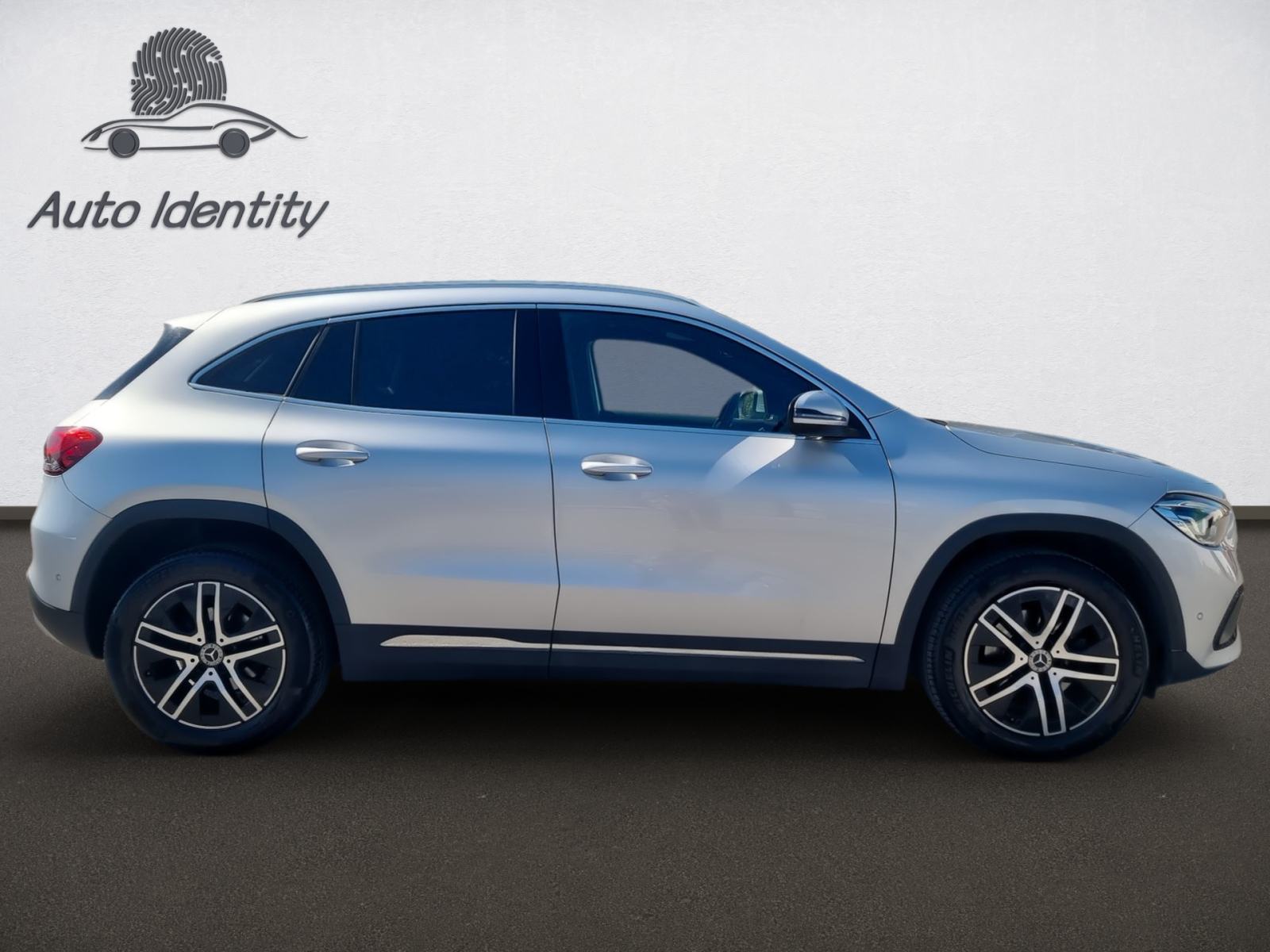 MERCEDES-BENZ GLA 200d,U PDV u,LED,VIRTUAL WIDESCREEN COCKPIT, LEASING, pogled izvana - slika 5