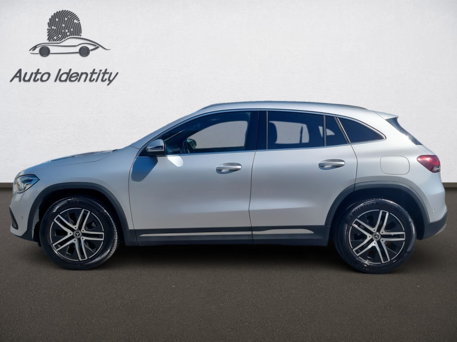 MERCEDES-BENZ GLA 200d,U PDV u,LED,VIRTUAL WIDESCREEN COCKPIT, LEASING, fotografija 9