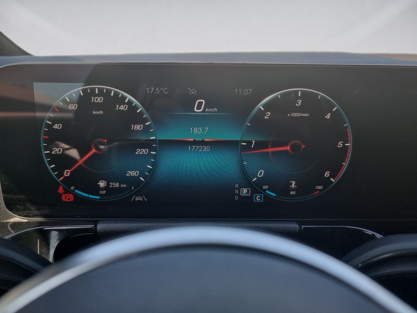 MERCEDES-BENZ GLA 200d,U PDV u,LED,VIRTUAL WIDESCREEN COCKPIT, LEASING, fotografija 16