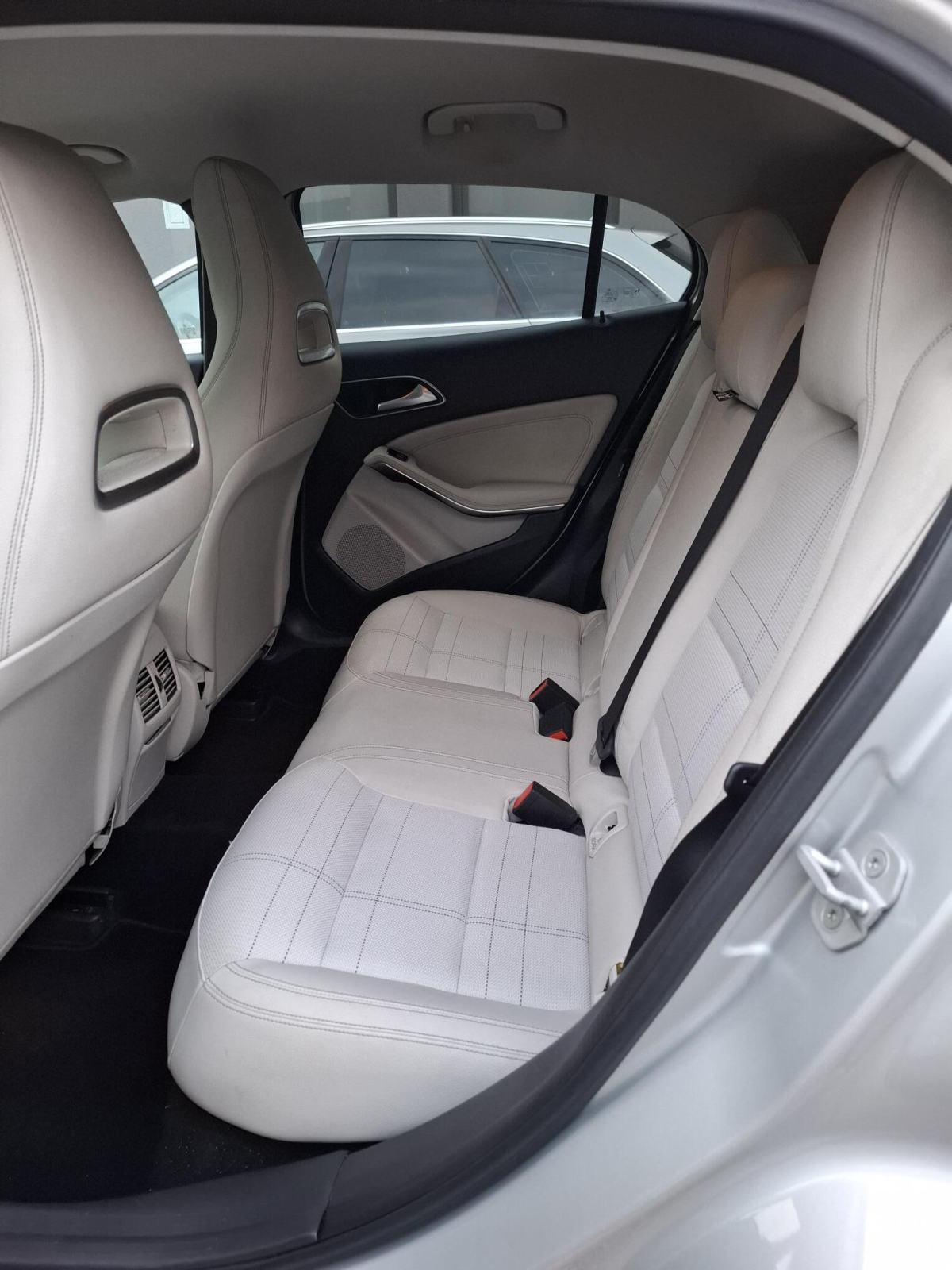 Mercedes-Benz GLA 220 CDI Sport 4MATIC++rata168,00EUR/mj., fotografija 18