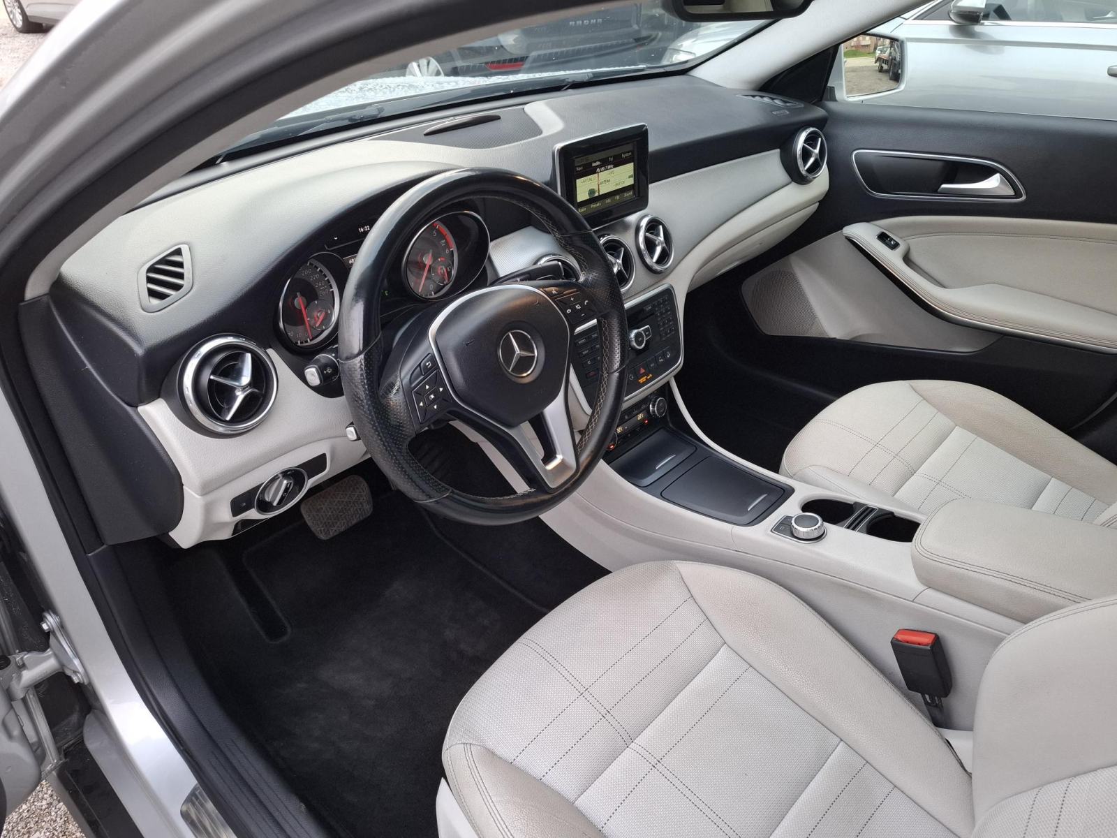 Mercedes-Benz GLA 220 CDI Sport 4MATIC++rata168,00EUR/mj., fotografija 10