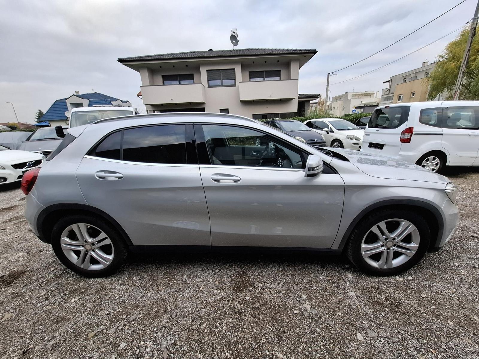 Mercedes-Benz GLA 220 CDI Sport 4MATIC++rata168,00EUR/mj., fotografija 8