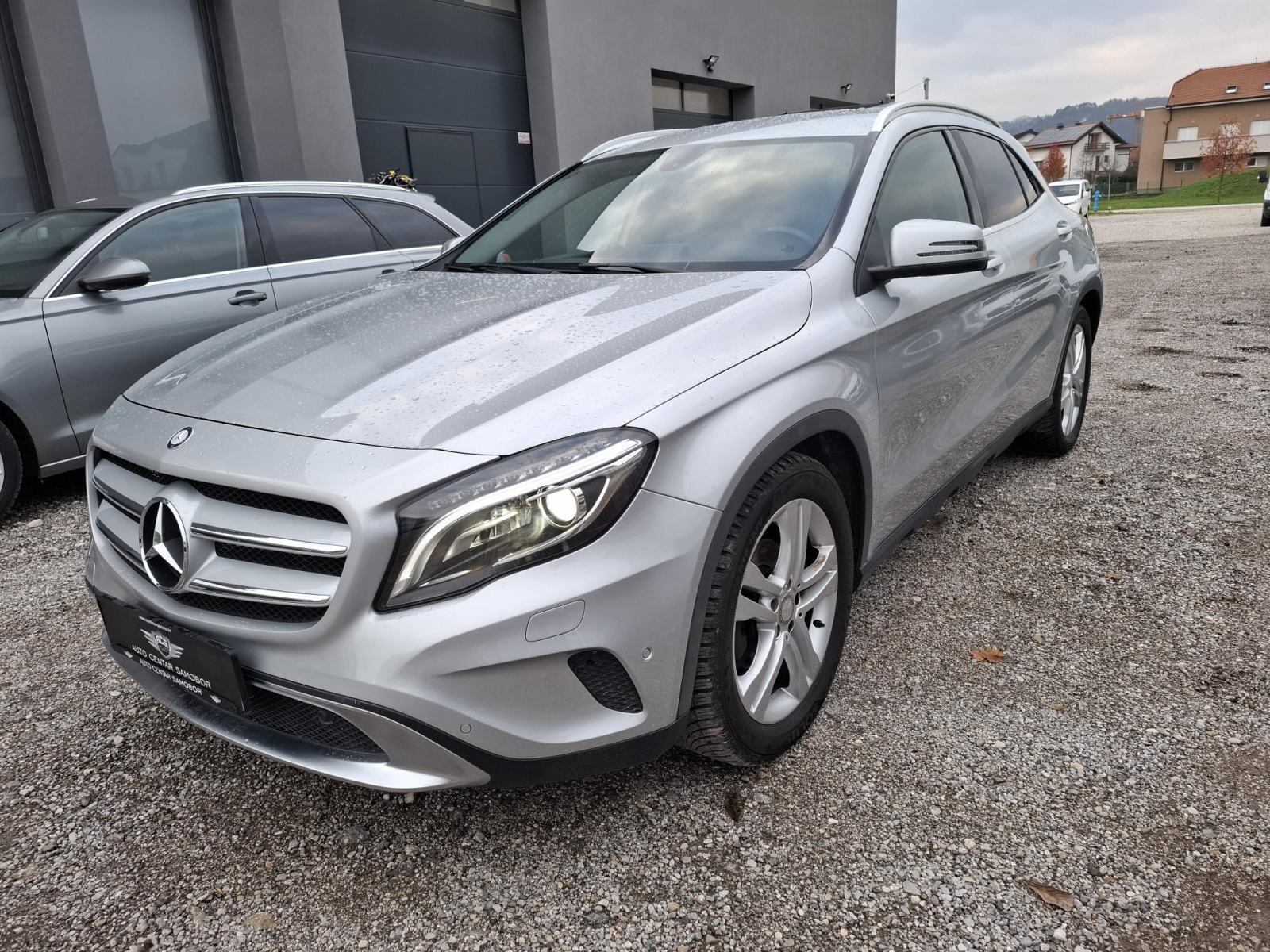 Mercedes-Benz GLA 220 CDI Sport 4MATIC++rata168,00EUR/mj., fotografija 3