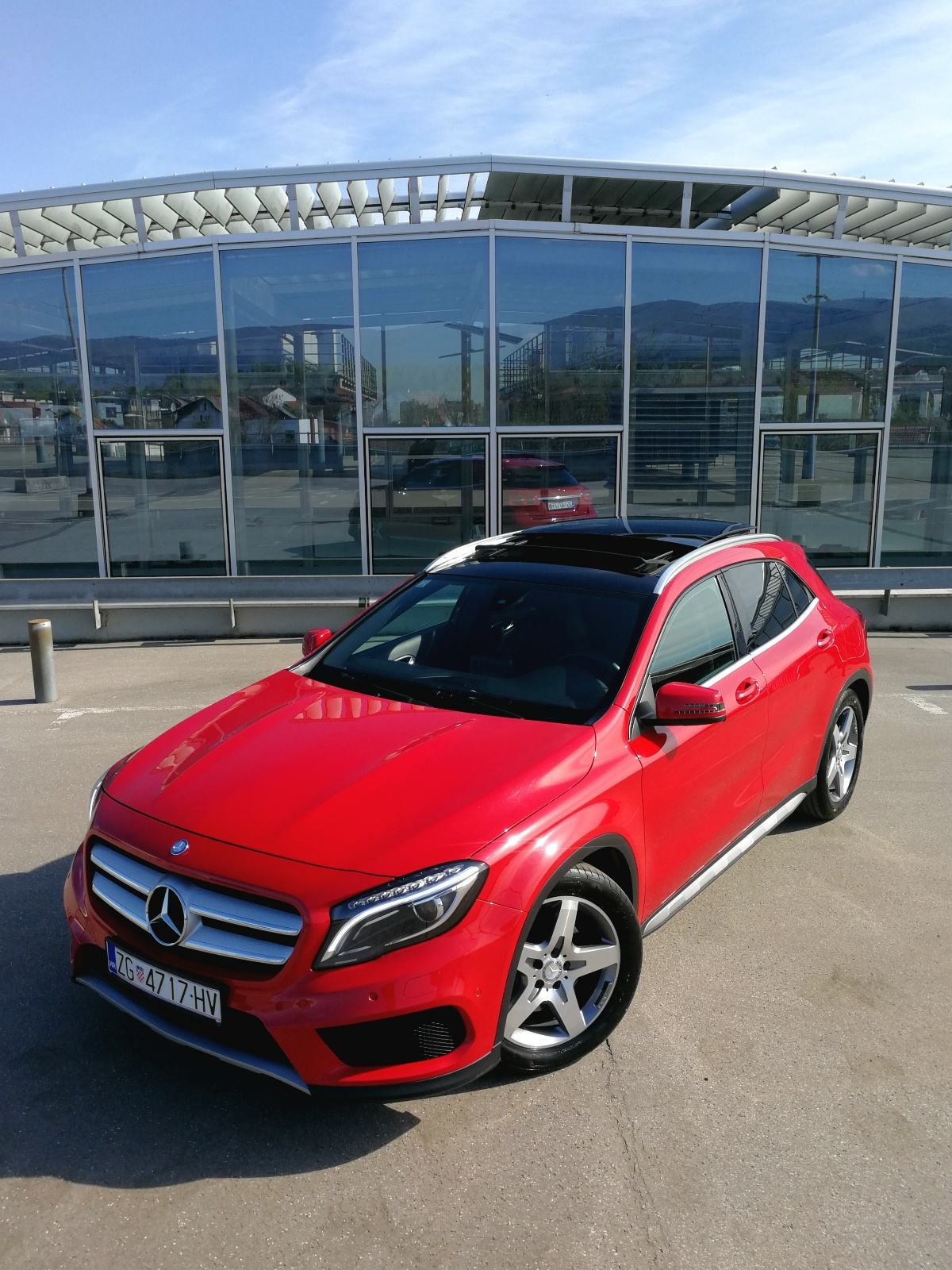Mercedes-Benz GLA 220 d 4MATIC AMG PANO, fotografija 3