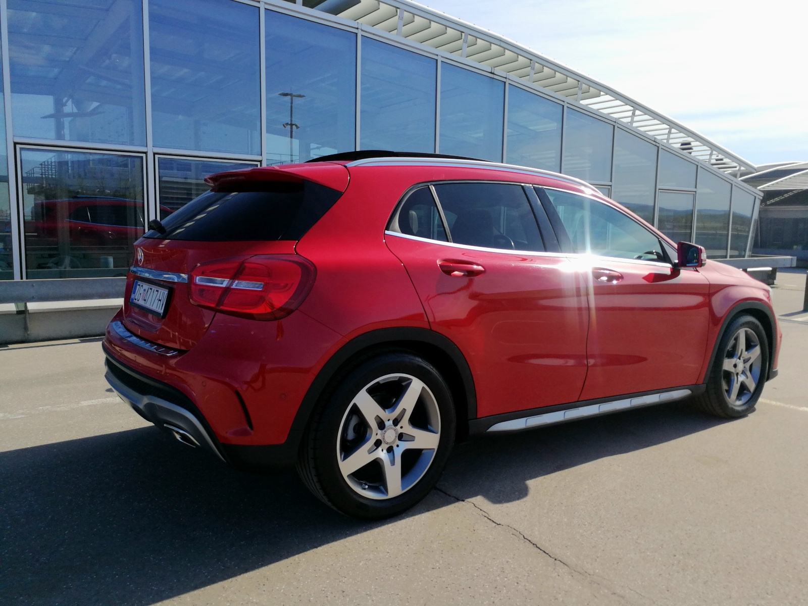 Mercedes-Benz GLA 220 d 4MATIC AMG PANO, fotografija 7