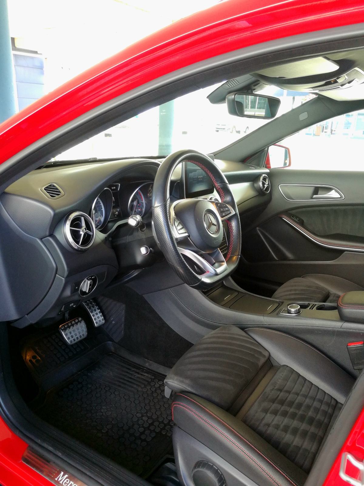 Mercedes-Benz GLA 220 d 4MATIC AMG PANO, fotografija 10