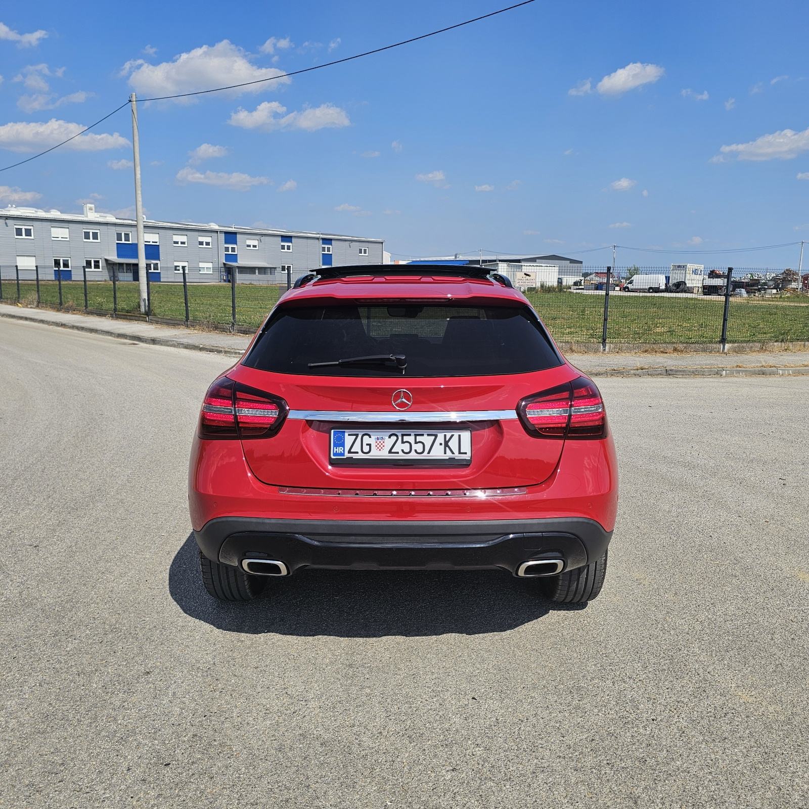 Mercedes-Benz GLA 220 d 4MATIC automatik, fotografija 4