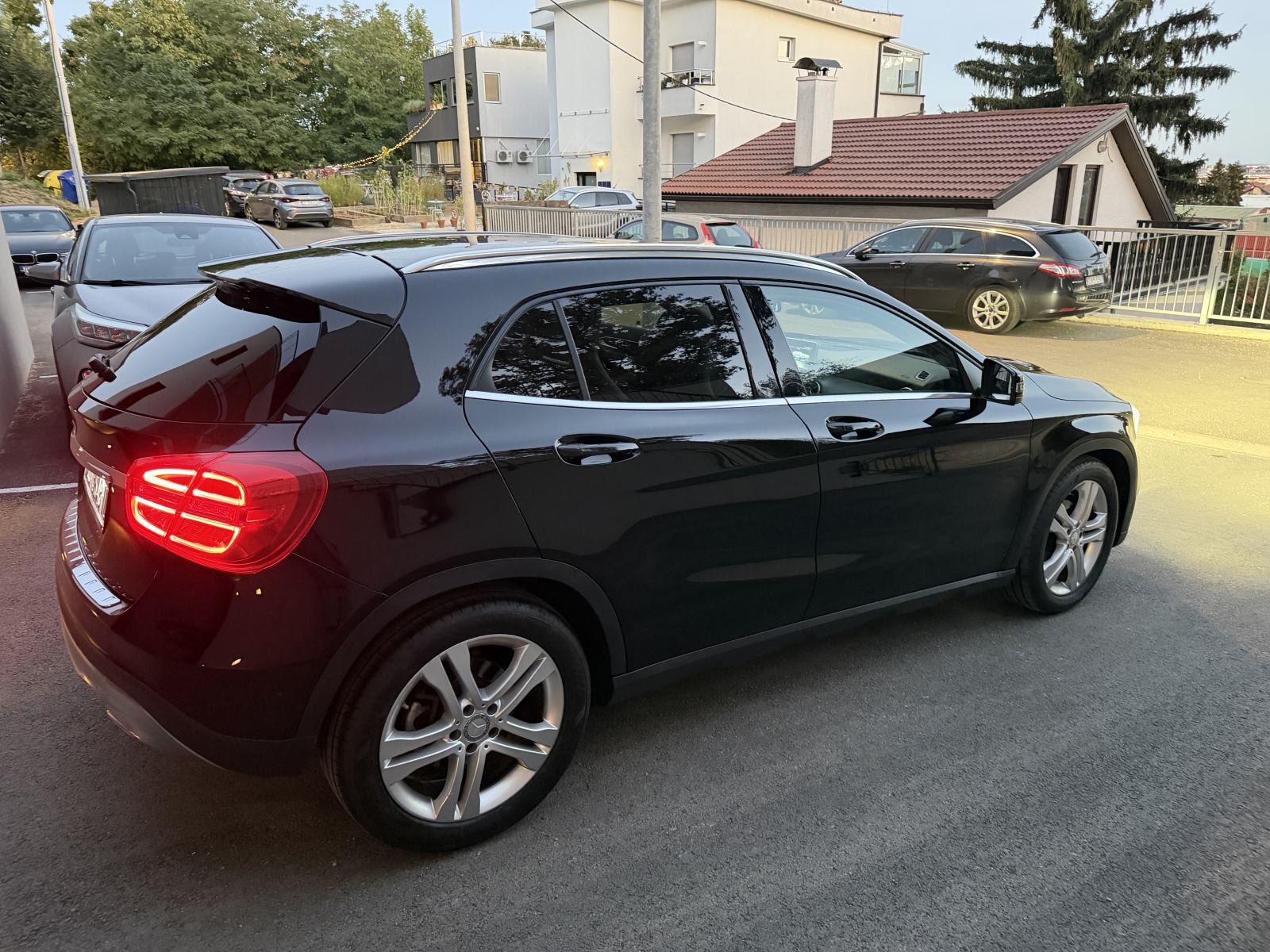 Mercedes-Benz GLA 220 d 4MATIC, fotografija 5