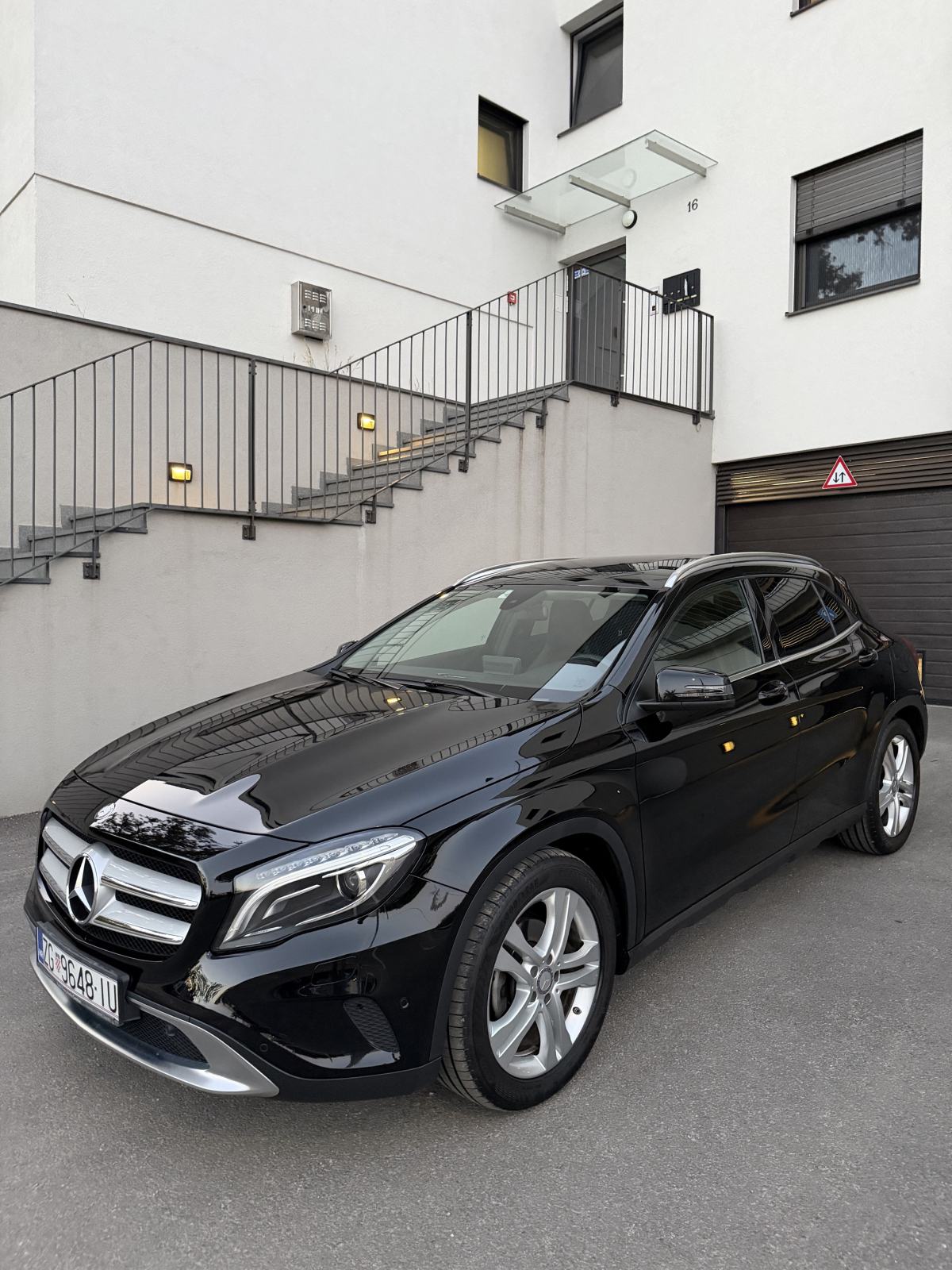 Mercedes-Benz GLA 220 d 4MATIC, fotografija 2