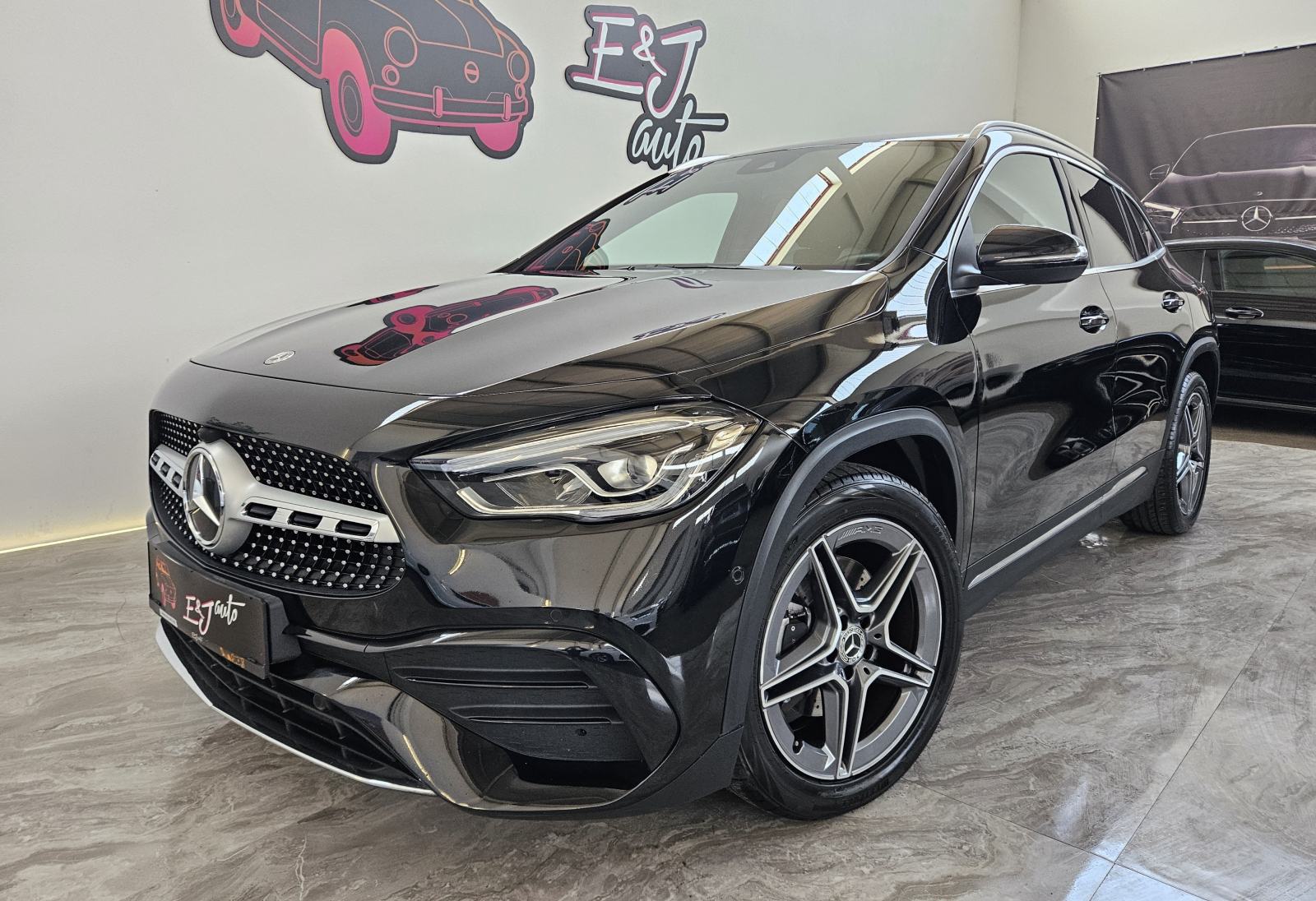Mercedes-Benz GLA 220 d AMG LINE 4MATIC-4x4 MEMORY KAMERA ALU-19 LED, fotografija 1