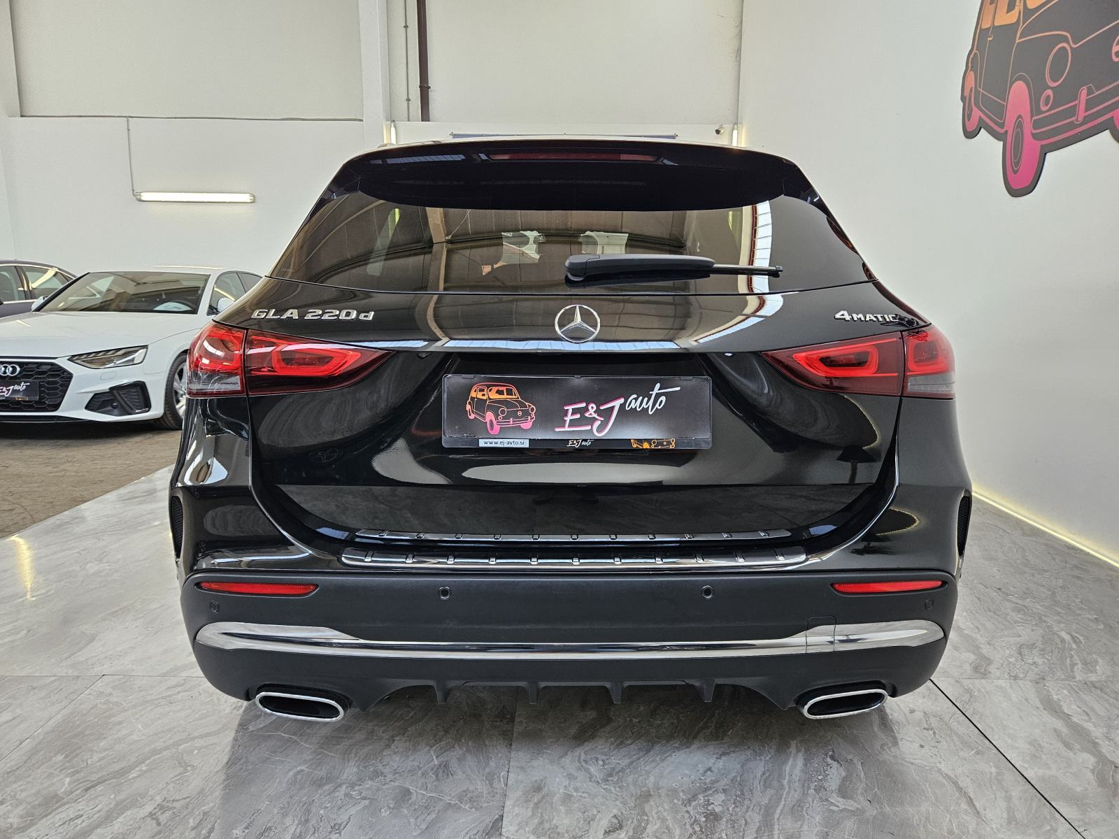 Mercedes-Benz GLA 220 d AMG LINE 4MATIC-4x4 MEMORY KAMERA ALU-19 LED, fotografija 5