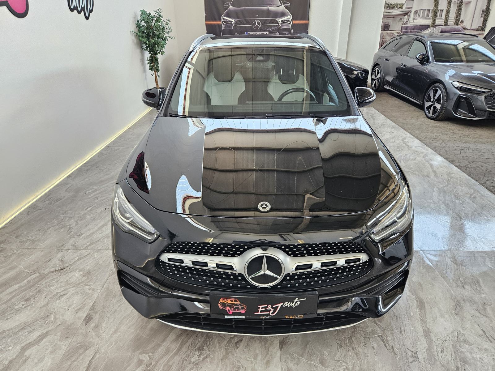 Mercedes-Benz GLA 220 d AMG LINE 4MATIC-4x4 MEMORY KAMERA ALU-19 LED, fotografija 2