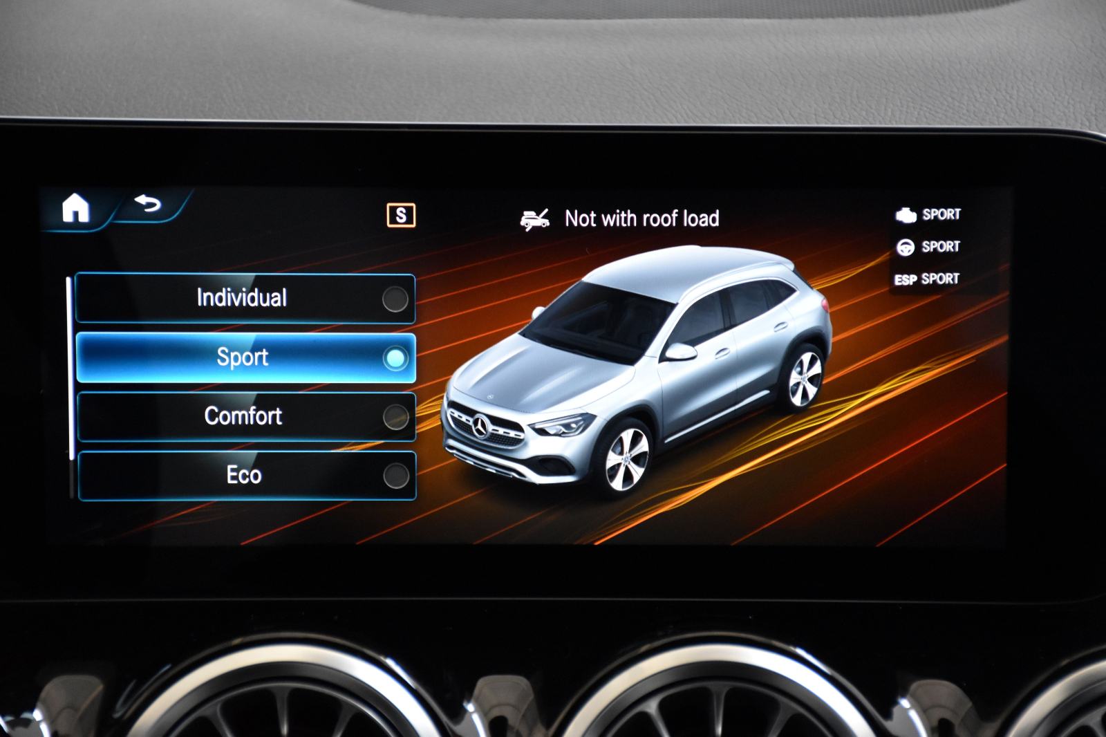 Mercedes-Benz GLA 220 d AMG LINE 4MATIC-4x4 MEMORY KAMERA ALU-19 LED, fotografija 12