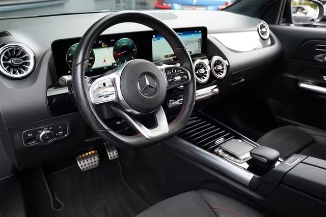 Mercedes-Benz GLA 220 d AMG *NIGHT*KAMERA*, fotografija 7