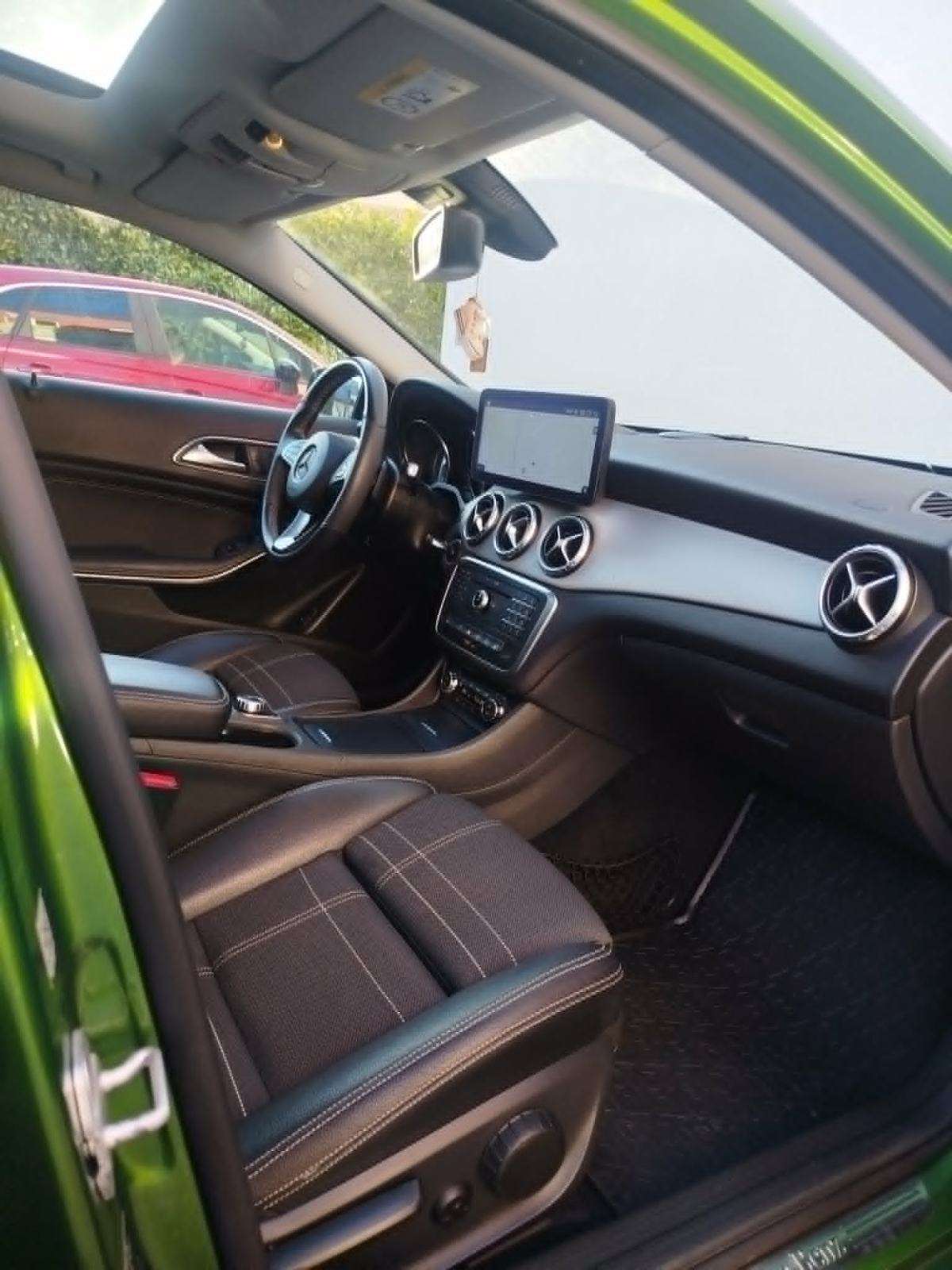 Mercedes-Benz GLA 220 d automatik Reg 07/27, fotografija 10