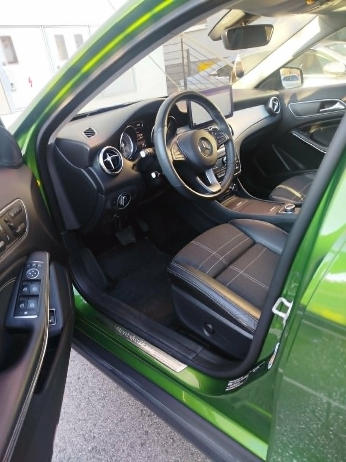 Mercedes-Benz GLA 220 d automatik Reg 07/27, fotografija 13