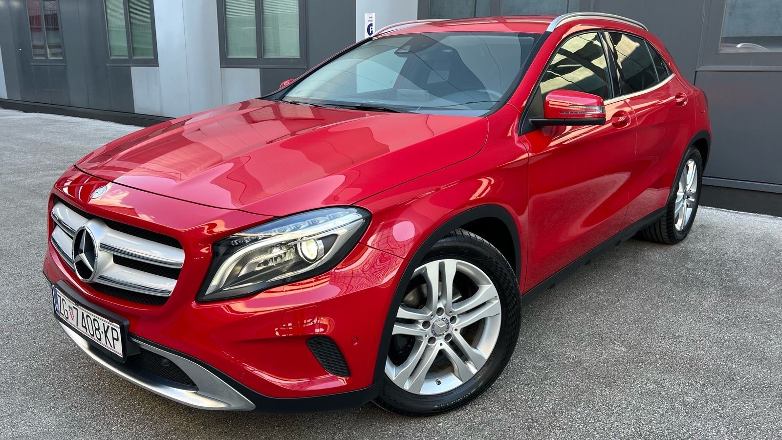 Mercedes-Benz GLA 220 D •Automatik•, fotografija 2