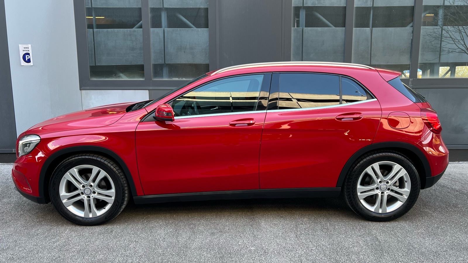 Mercedes-Benz GLA 220 D •Automatik•, fotografija 3