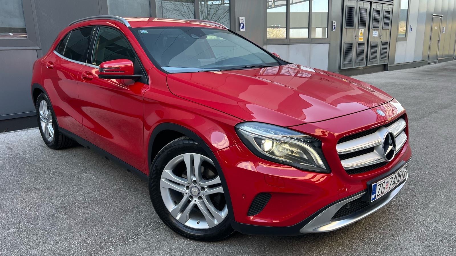 Mercedes-Benz GLA 220 D •Automatik•, fotografija 8