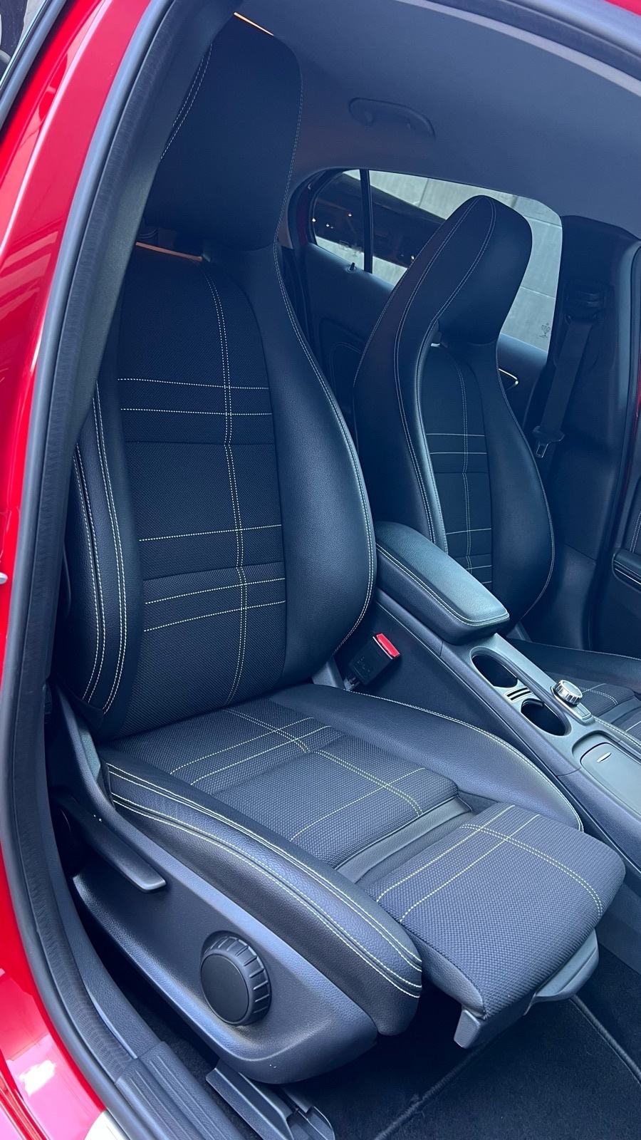 Mercedes-Benz GLA 220 D •Automatik•, fotografija 16