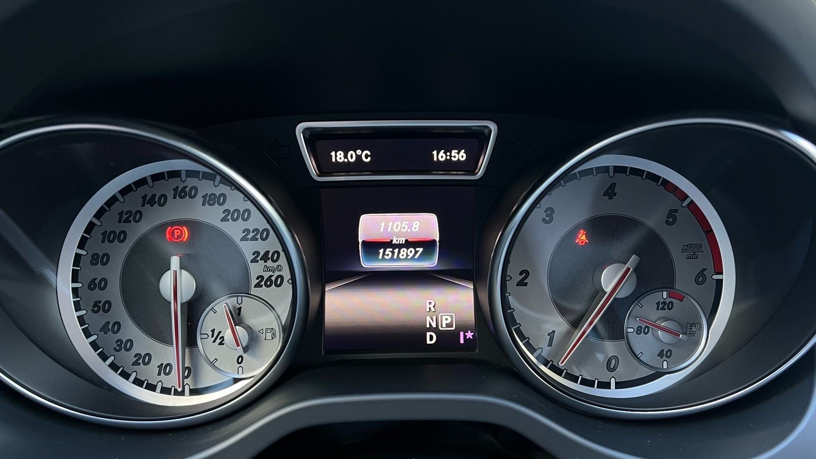 Mercedes-Benz GLA 220 D •Automatik•, fotografija 18
