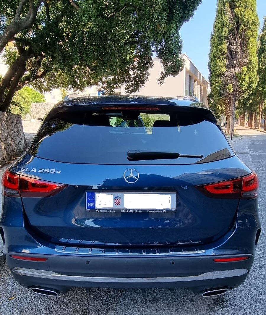 Mercedes-Benz GLA 250 e AMG Line | 218 KS | 48.100 km | 360° | HUD, pogled izvana - slika 3