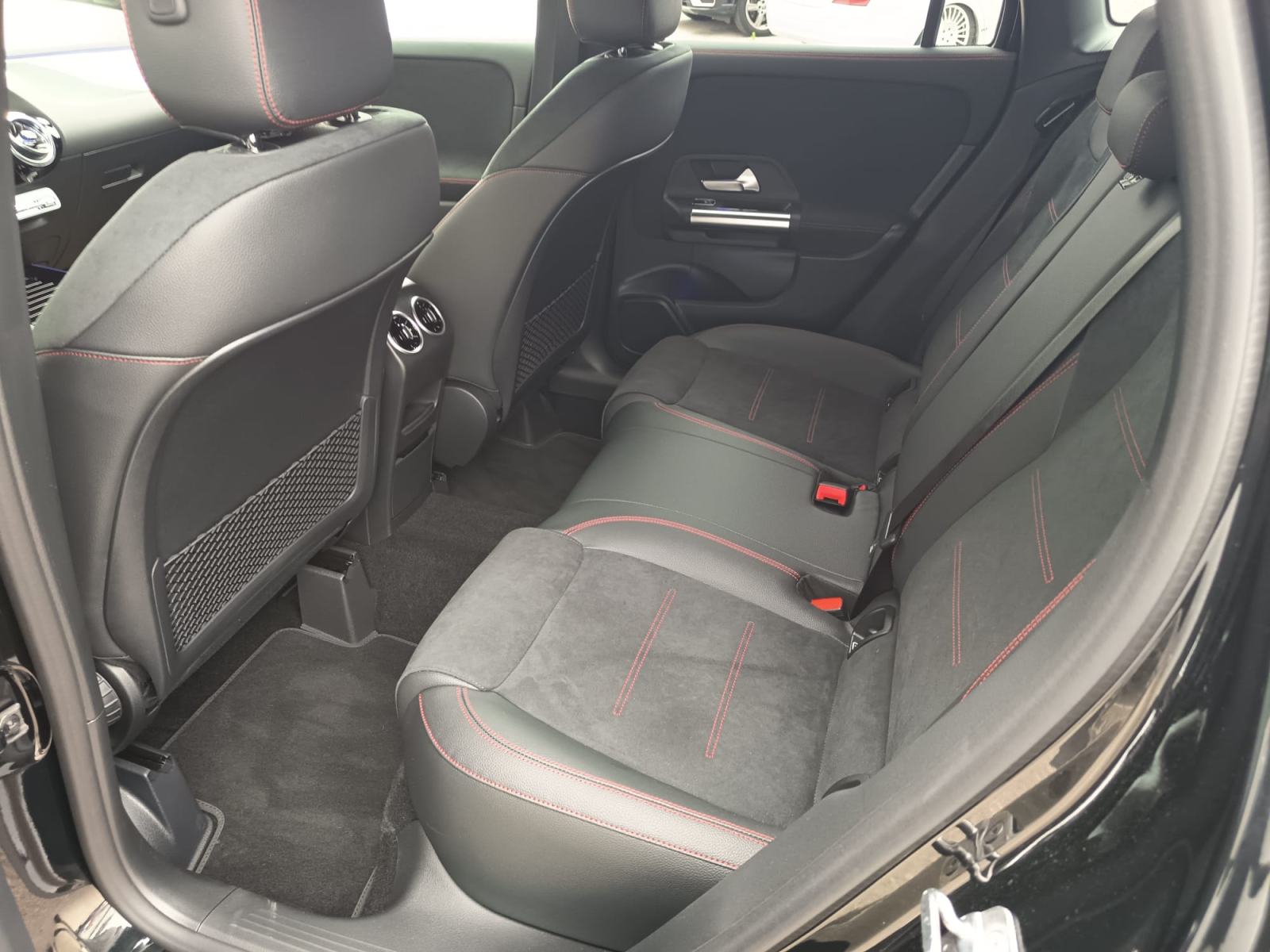 Mercedes-Benz GLA 200 d Amg Line, fotografija 13