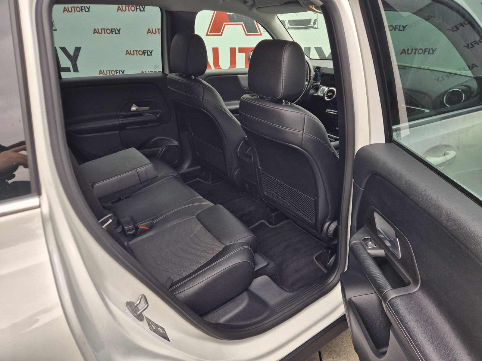 Mercedes-Benz GLB 180 D, Navigacija, Led, Tempomat, fotografija 15